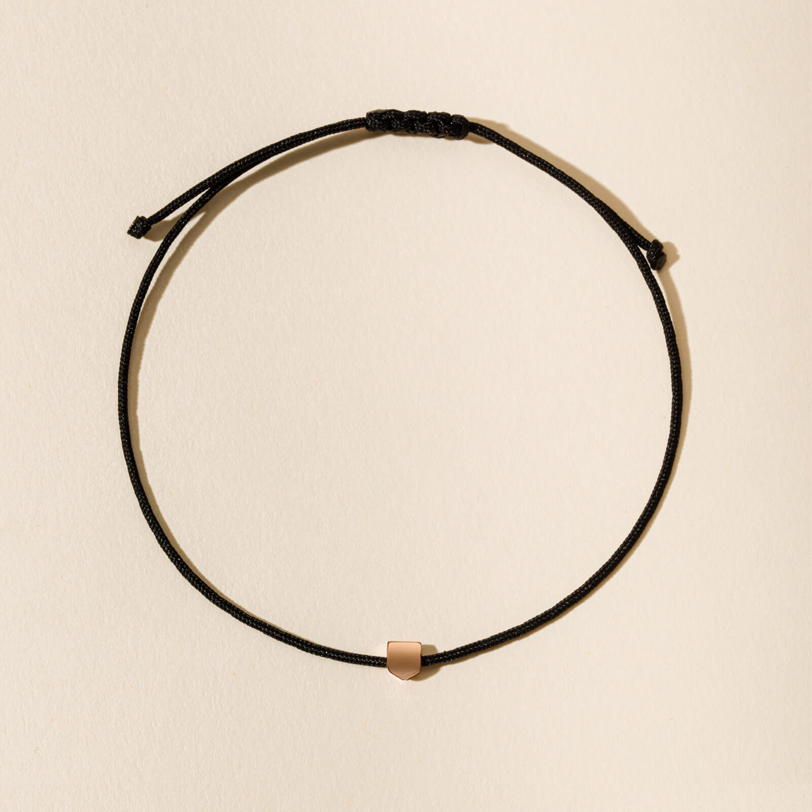 Bracelet cordon personnalisable – Mini Blason d’or