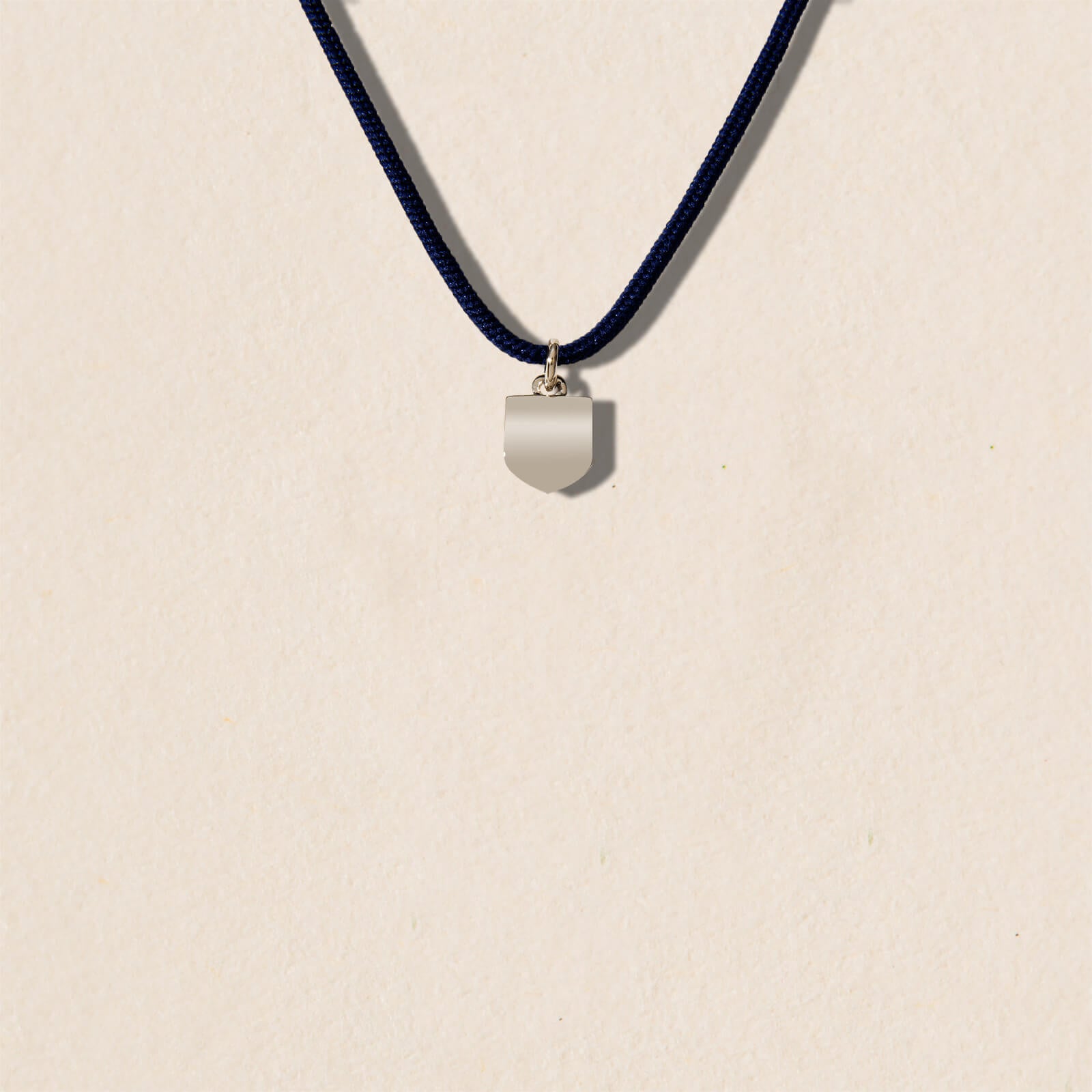 Collier Blason d'Or sur cordon personnalisable