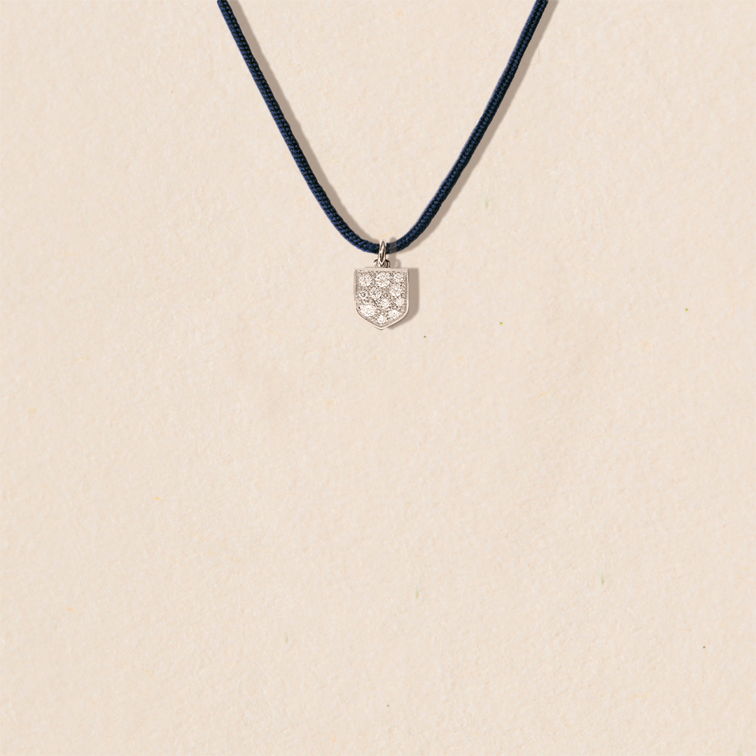 Collier cordon personnalisable      co-création @ManonLaime - blason S pavé diamants