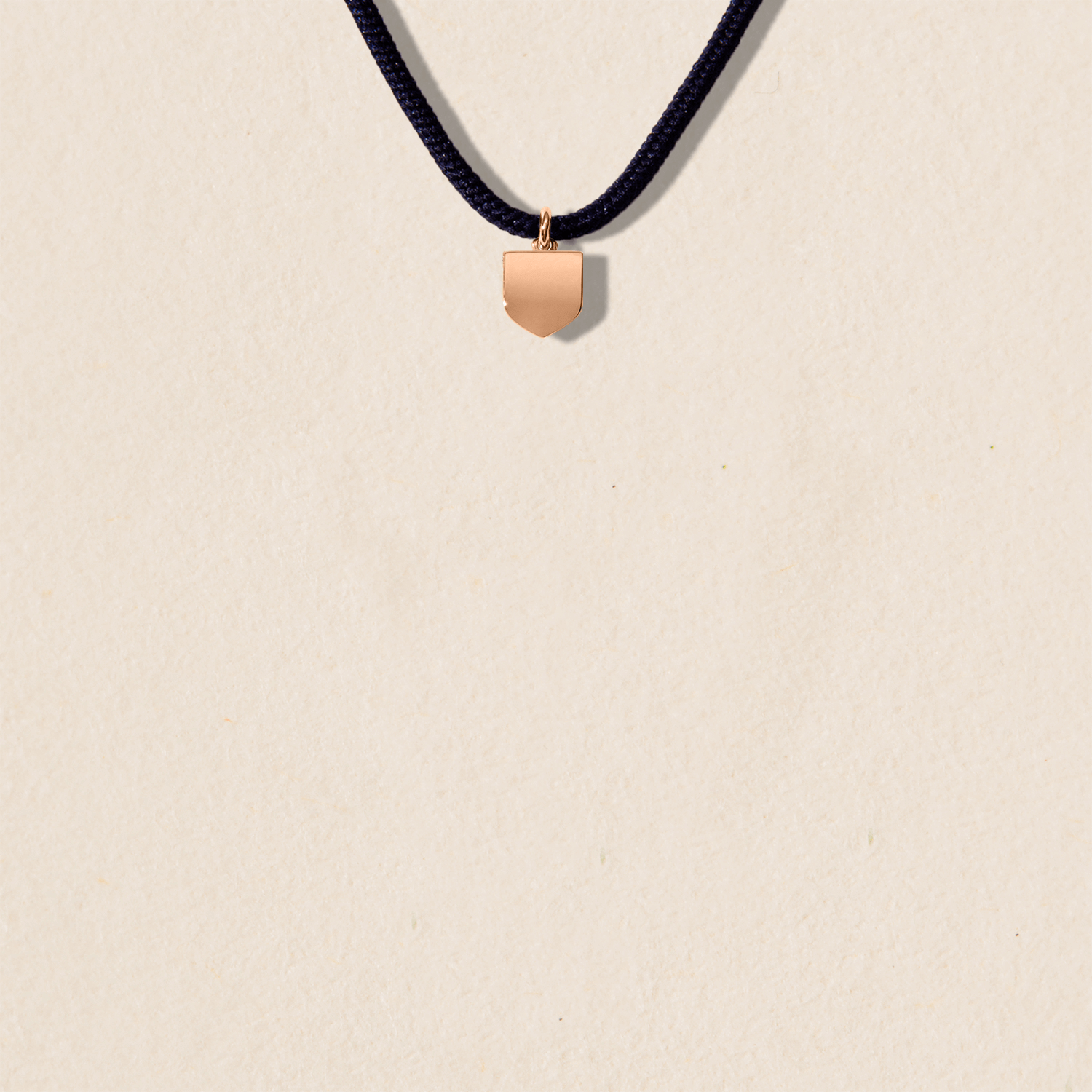 Collier Blason d'Or sur cordon personnalisable - taille S